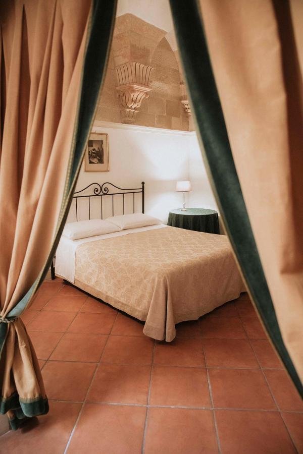 Dimora Santangelo Villa เลชเช ภายนอก รูปภาพ